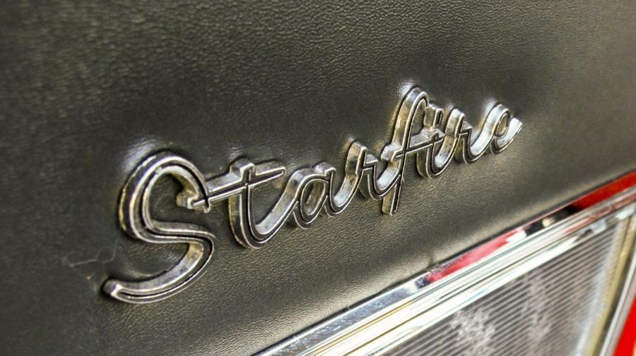  Oldsmobile Starfire Hardtop Coupe 1962 года  (фото 13 из 30)